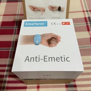 EMETERM Nausea Pregnancy & Motion Sickness Anti-Emetic Wristlet Black NIB
